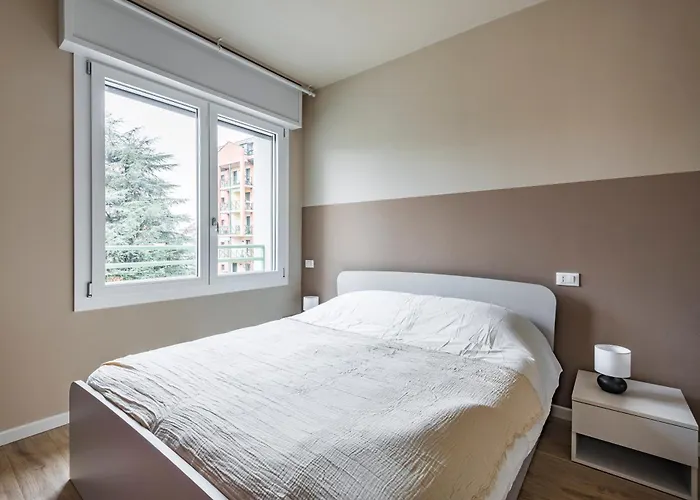 Апартаменты Smart - Moderno E Accogliente Con Terrazza Реджонель-Эмилия